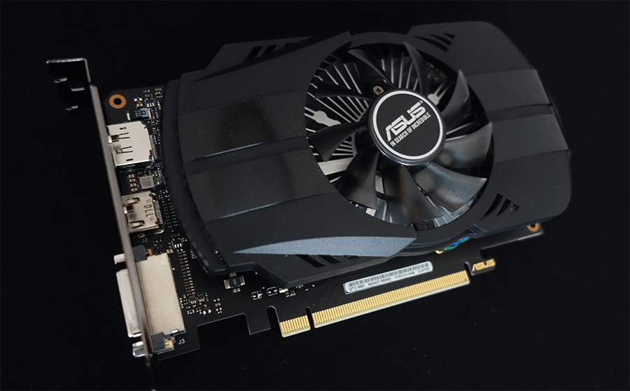 ASUS Phoenix GeForce GTX 1650 OCエディション4GB のビジュアル